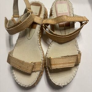 Dolce Vita Women's Tan Sandals